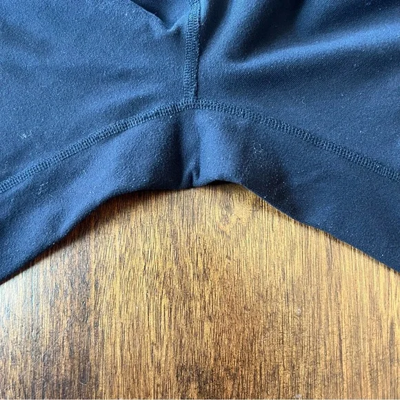 Alo Moto Leggings Black assuming XS/S - Used Condition - Picture 4 of 5